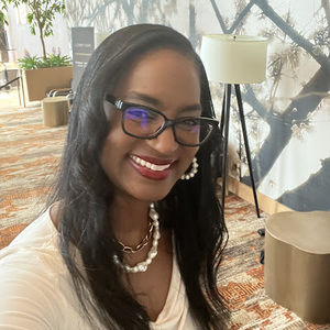 Meet your Posher, Maria